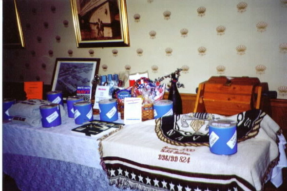 00-04Prize Table