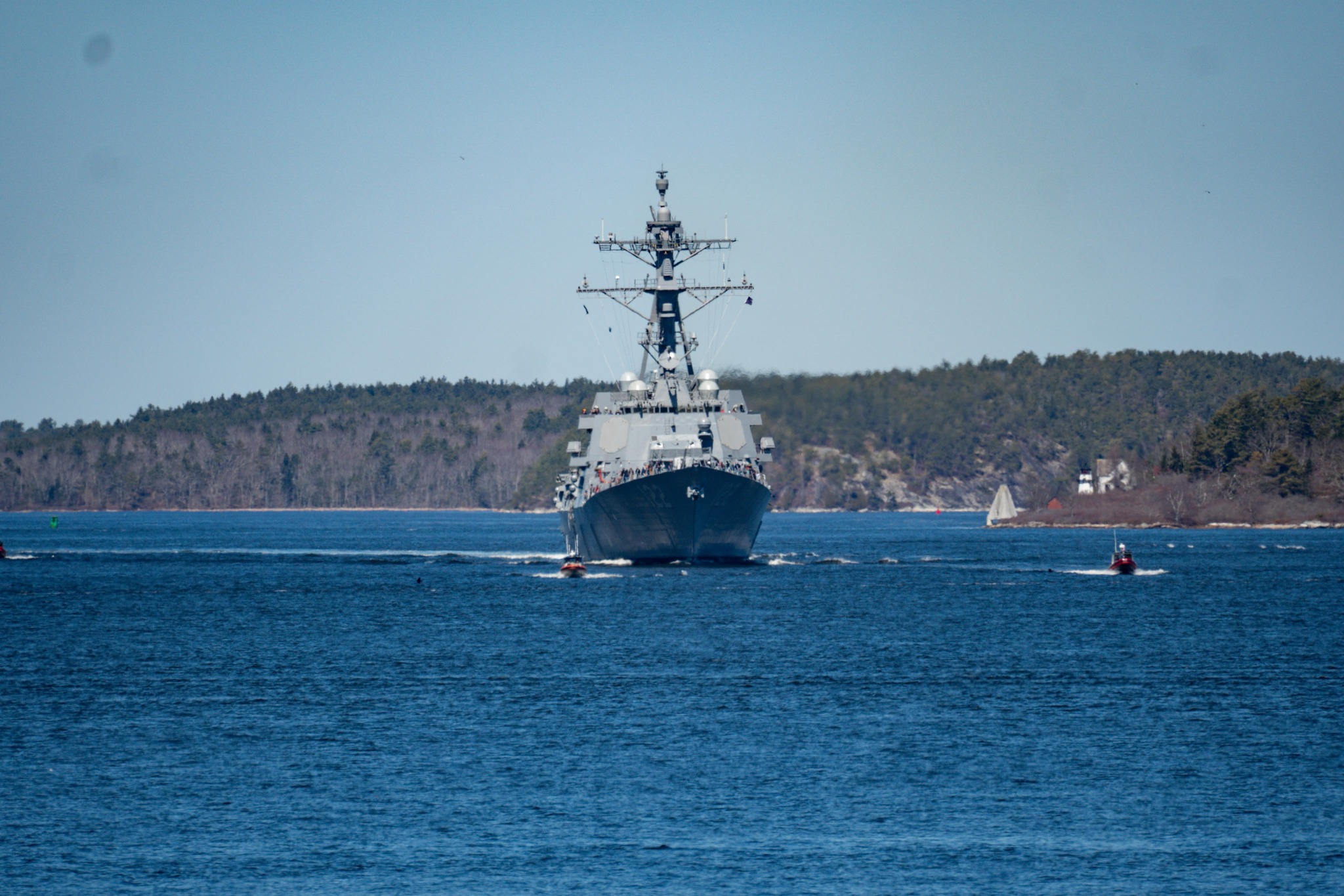 USS John Basilone DDG-122, Photographs – USS Basilone DDE/DD 824