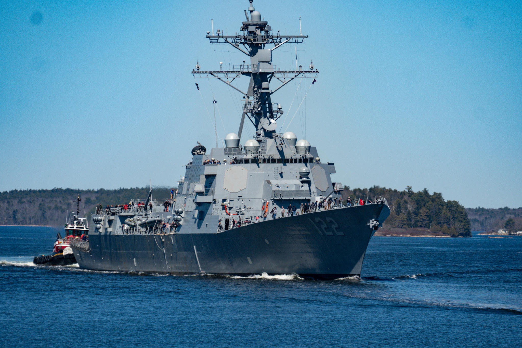 USS John Basilone DDG-122, Photographs – USS Basilone DDE/DD 824