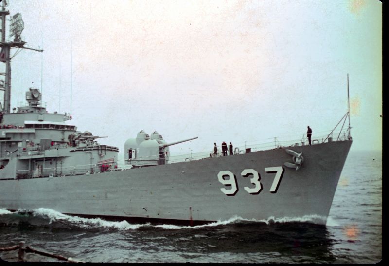 USS Davis comes alongside to recieve high line parents cruise 1967